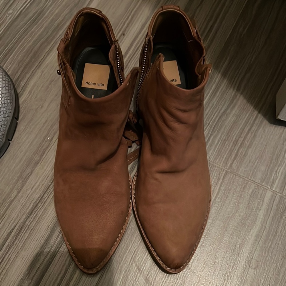 Dolce vita ankle bootie